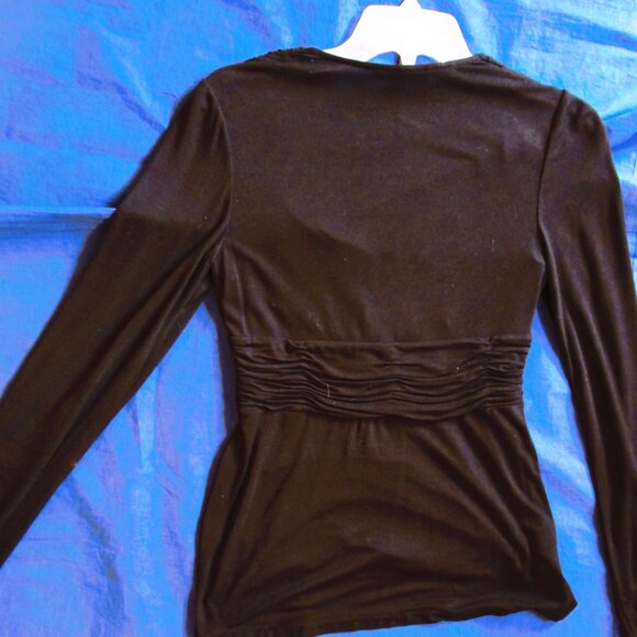 WOMEN'S SMALL BLACK TOP-BCBG MAXAZRIA-CRISS CROSS DERSIGN-EXCELLENT CONDITION - Picture 8 of 9